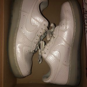 White Nike Air Force One’s